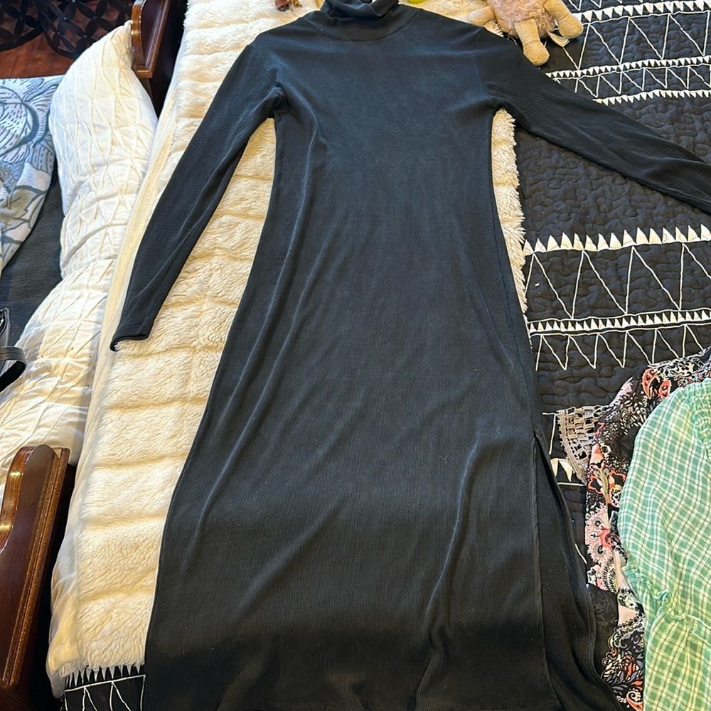 Black fitted midi dress